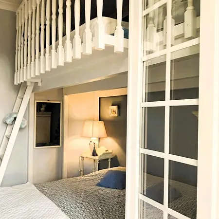 Peaceful With Stunning Views Apartment Hyeres