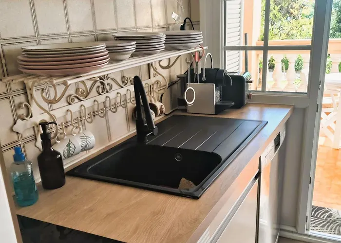 Peaceful With Pool And Stunning Views Apartman Hyères