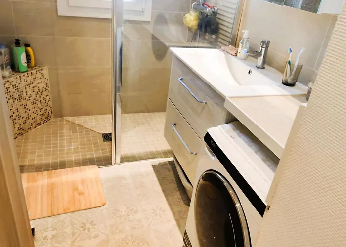 Peaceful With Pool And Stunning Views Hyères