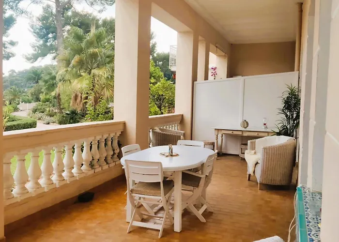 Peaceful With Pool And Stunning Views Hyères